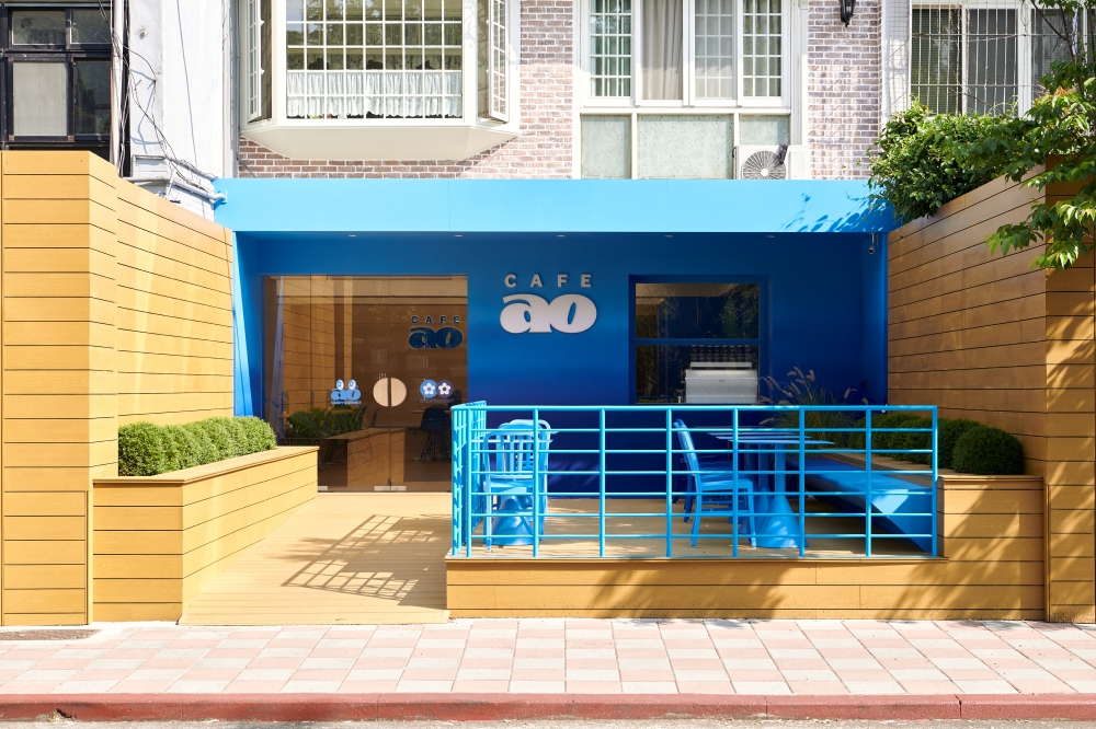 【完整菜單】陳冠希咖啡廳「CAFEAO」首店插旗台北民生社區！4 款必喝特調、聯名服飾與咖啡周邊商品推薦